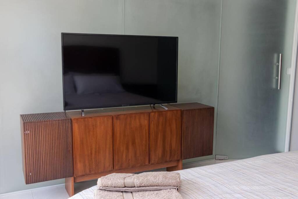 Luxurious Stay At Modern Apartment ซานตาครูซเดอลาเซียร์รา ภายนอก รูปภาพ