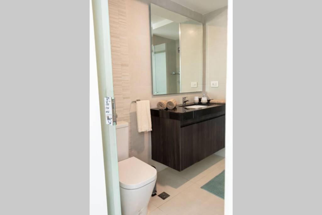 Luxurious Stay At Modern Apartment ซานตาครูซเดอลาเซียร์รา ภายนอก รูปภาพ
